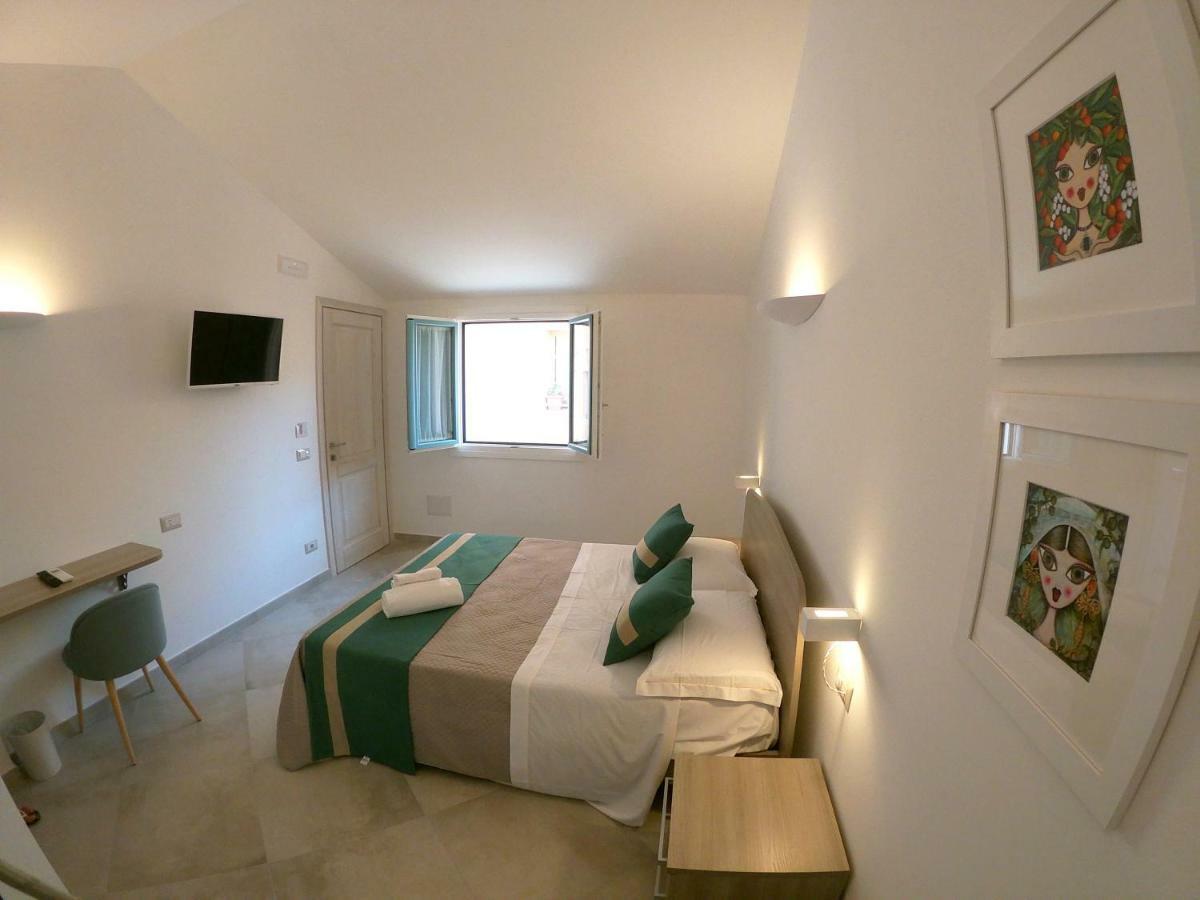 Domo'E Sorres Hotel Olbia Bagian luar foto